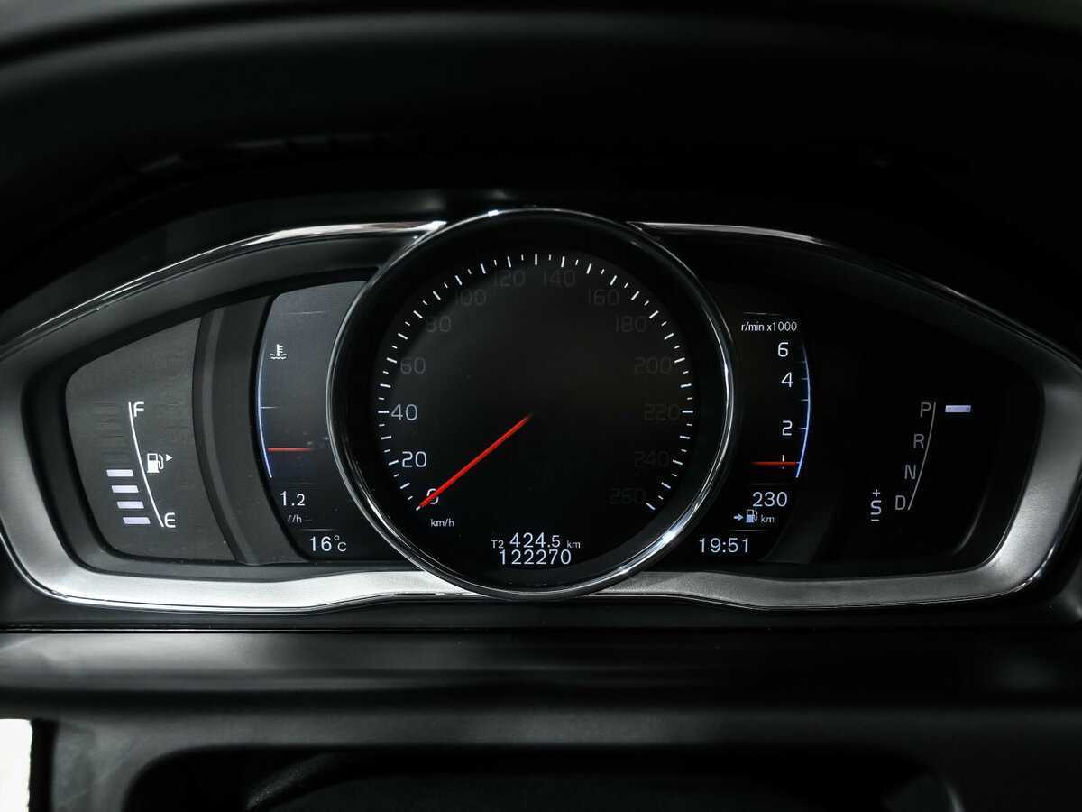 Volvo XC60, 2017 Фото №10