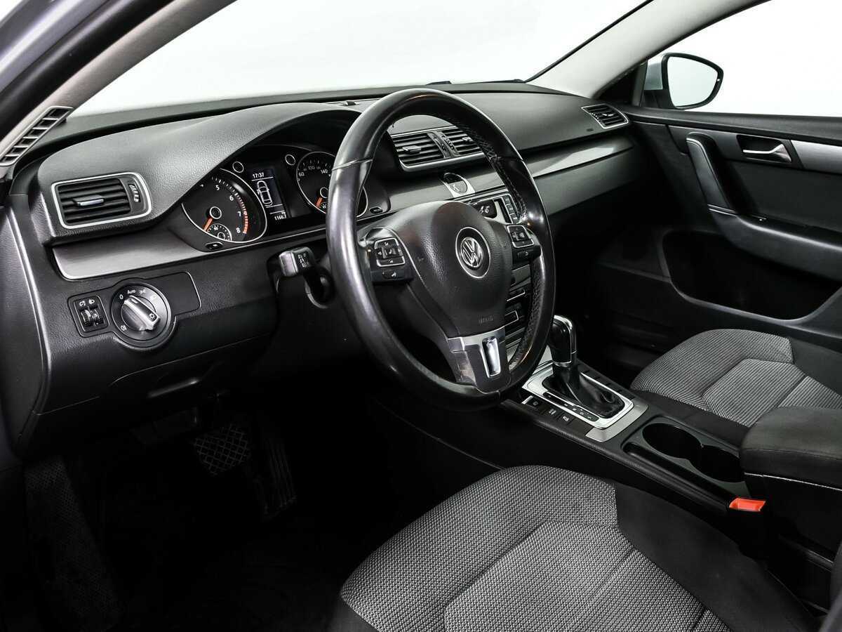 Volkswagen Passat, 2011 Фото №12