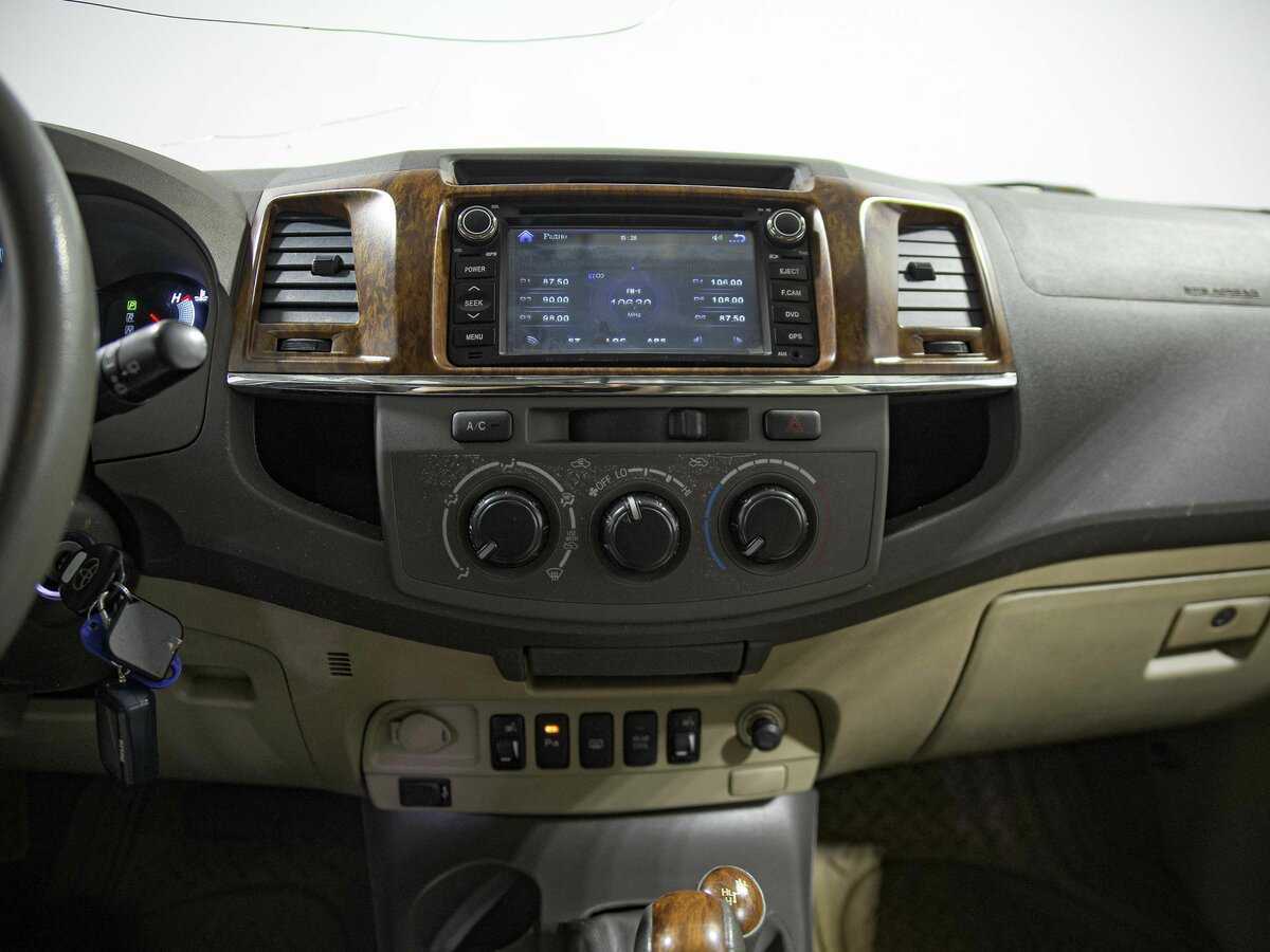 Toyota Fortuner, 2012 Фото №9
