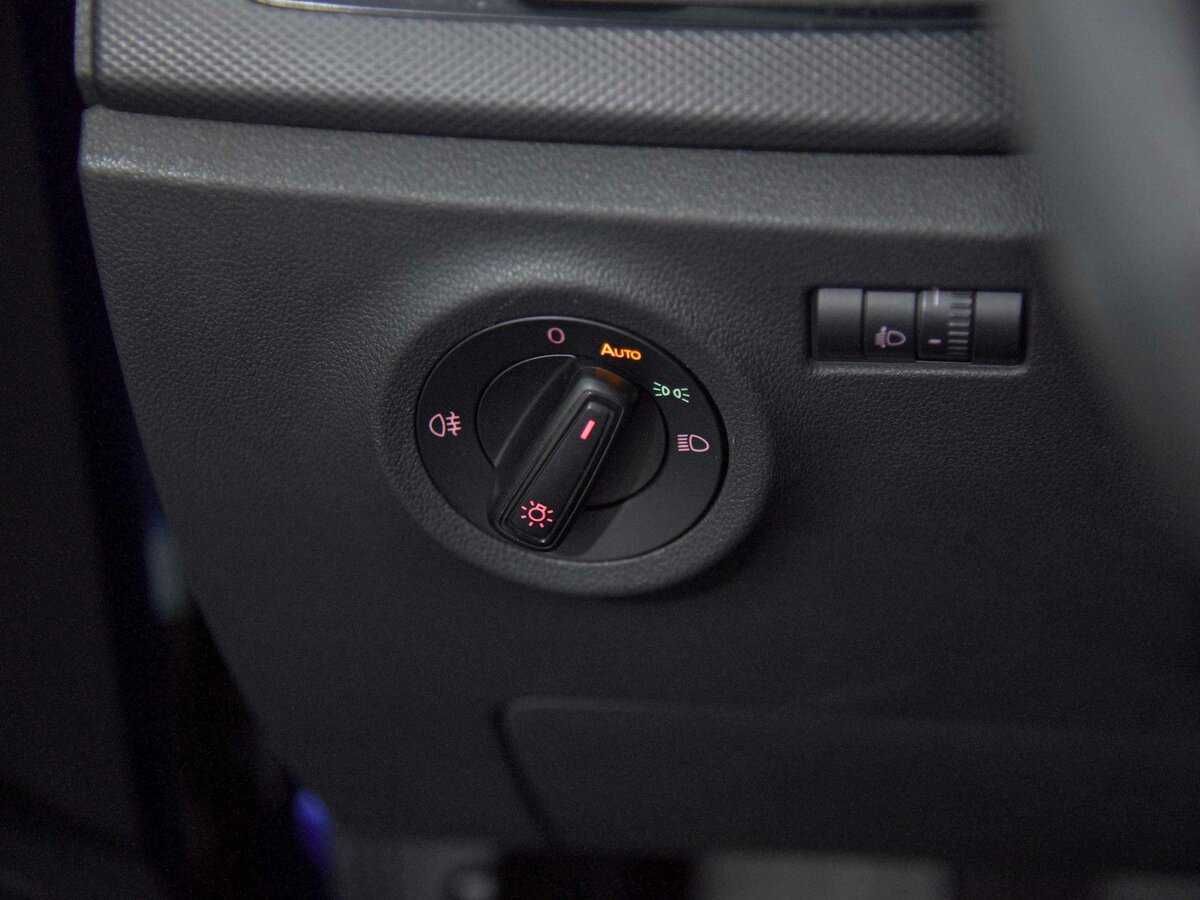 Volkswagen Polo, 2020 Фото №12