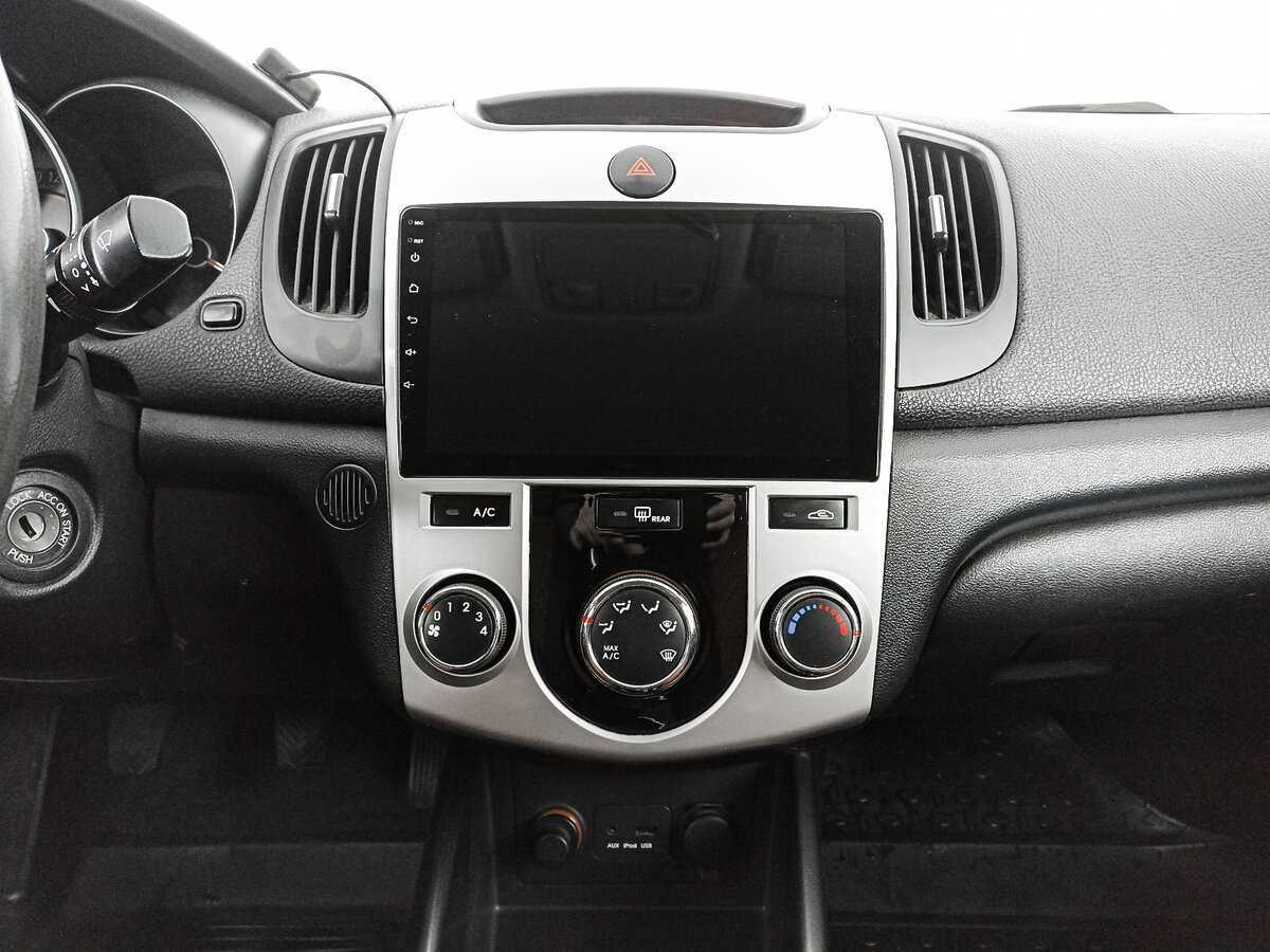 Kia Cerato 5-speed, 2010 Фото №15
