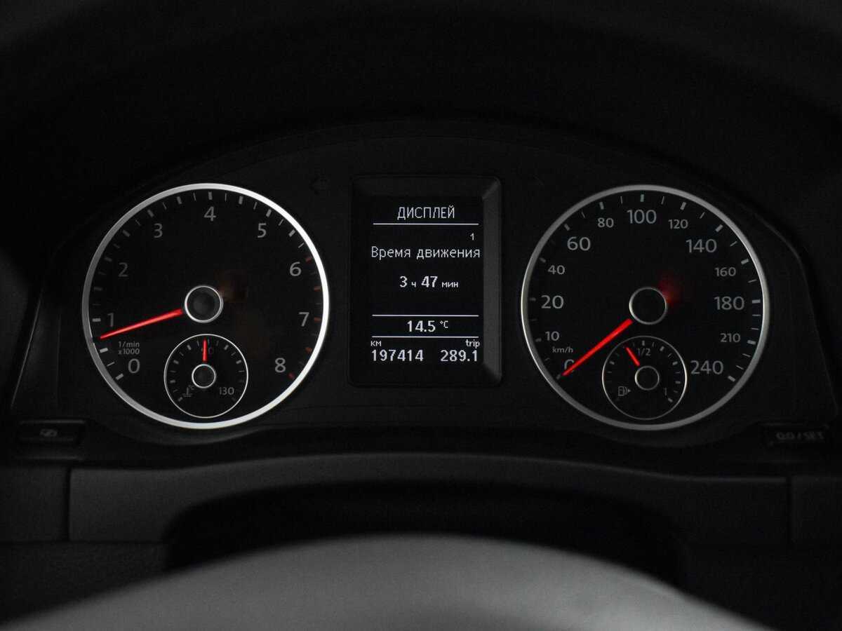 Volkswagen Tiguan, 2011 Фото №16