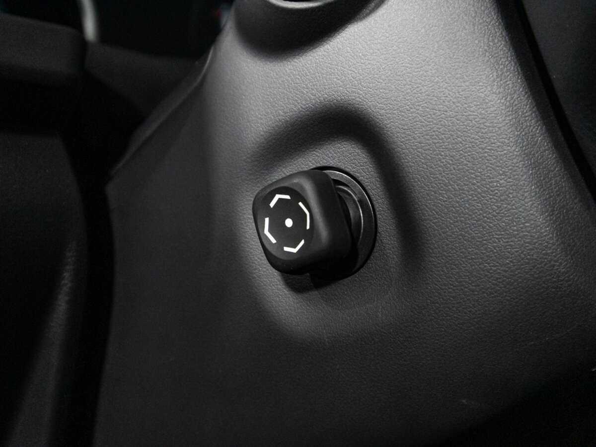 Toyota Land Cruiser, 2021 Фото №28