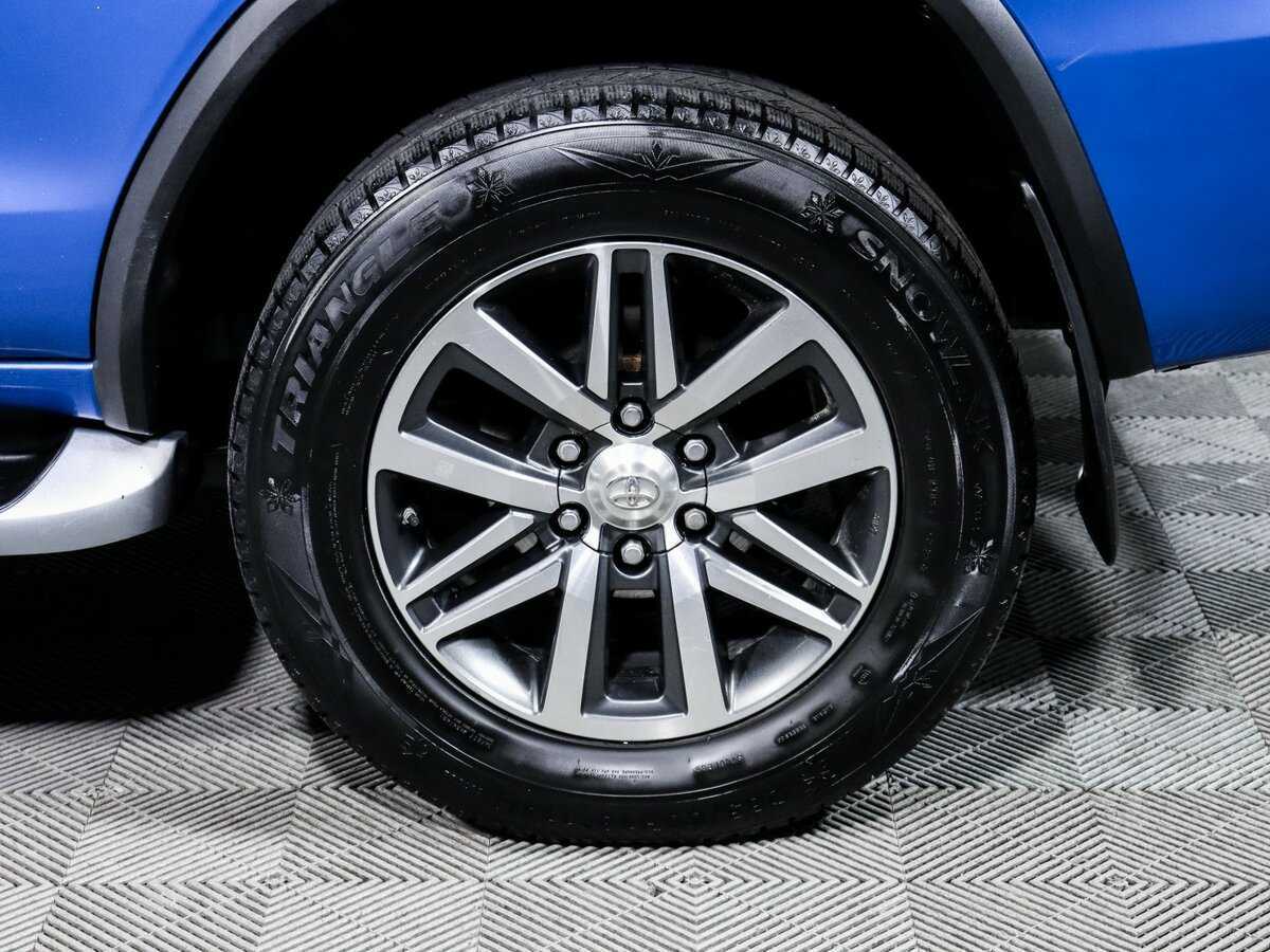 Toyota Fortuner, 2018 Фото №12