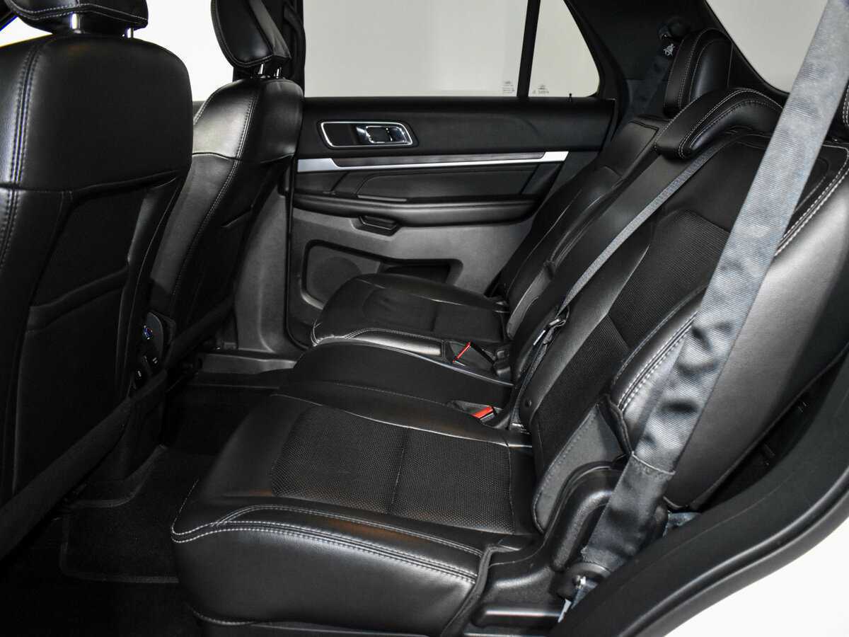 Ford Explorer, 2018 Фото №15