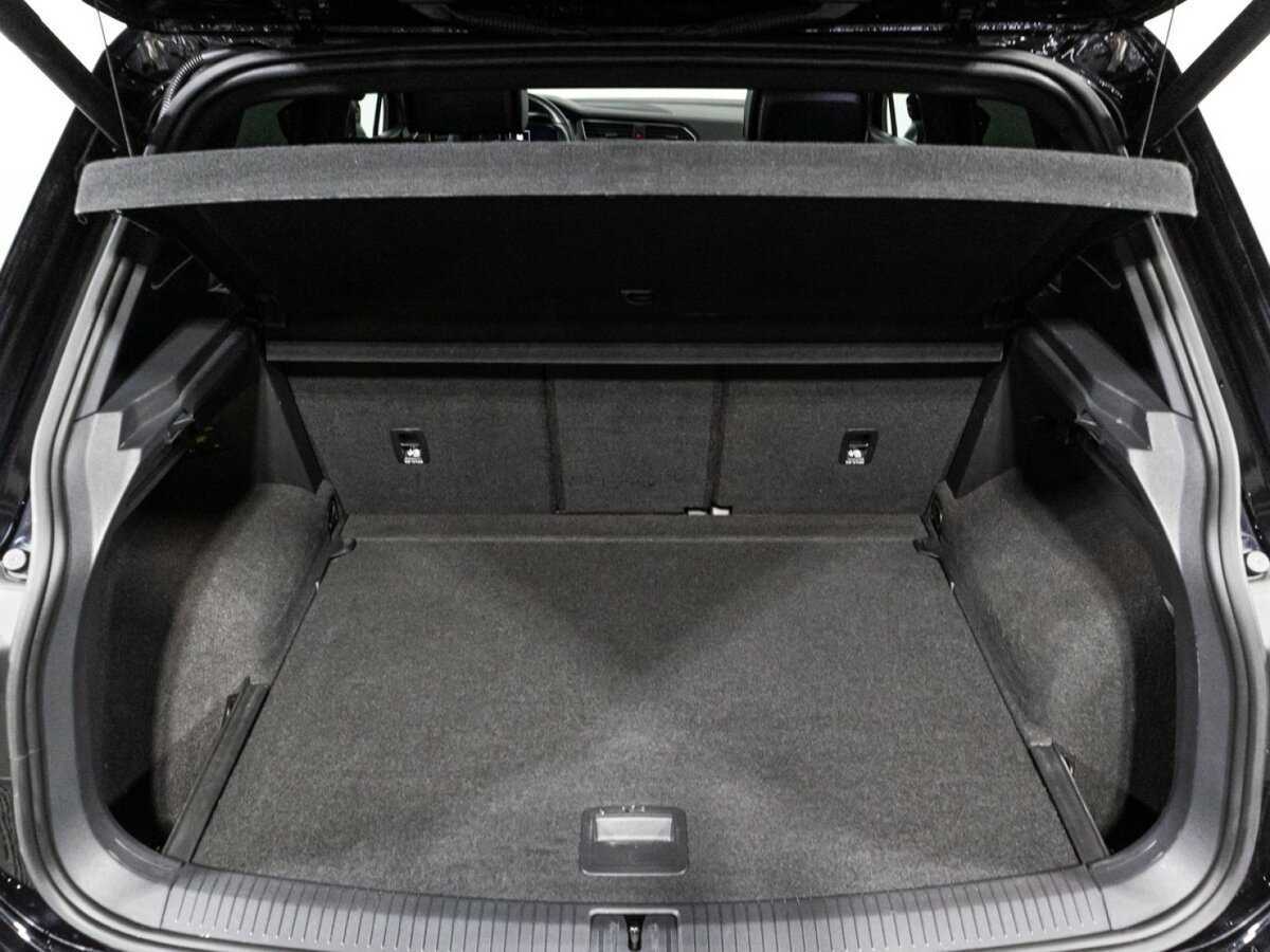 Volkswagen Tiguan, 2021 Фото №15