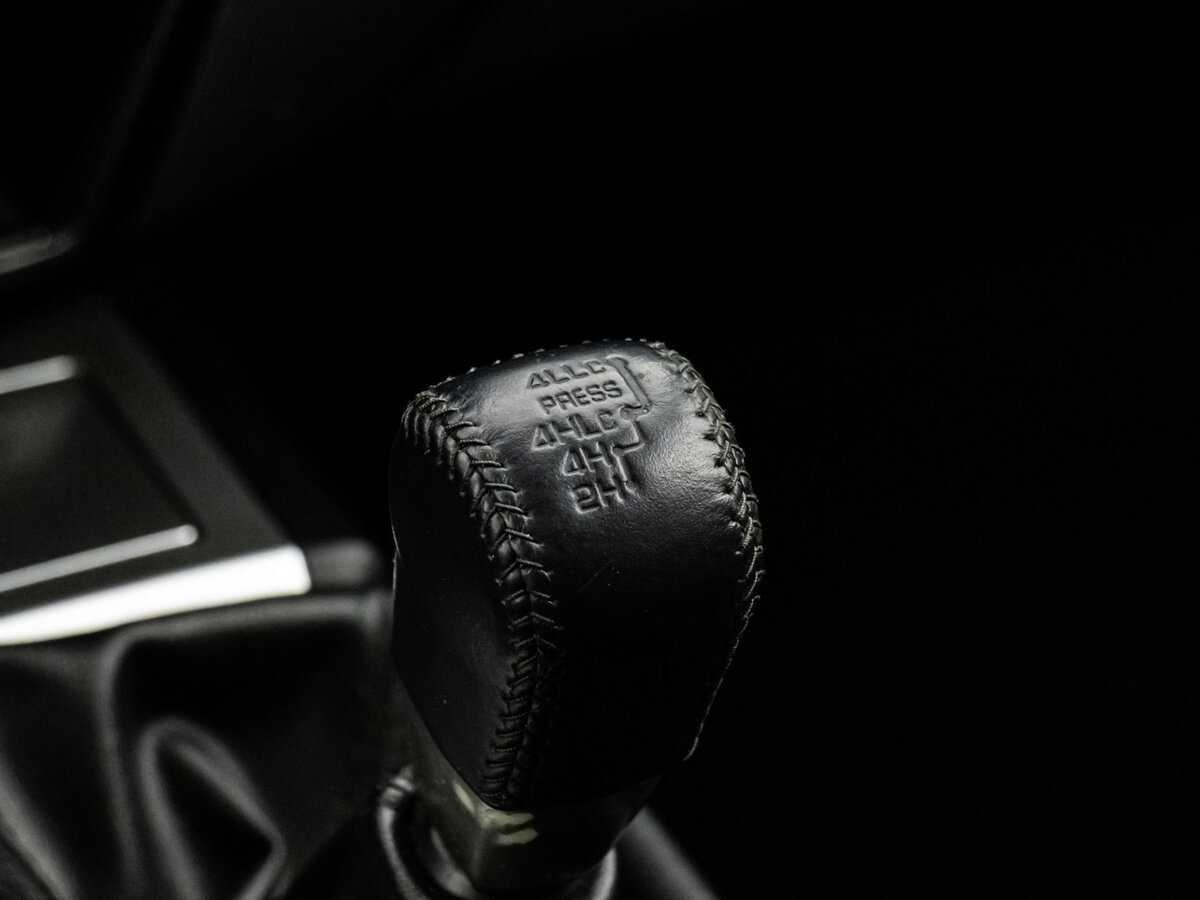 Mitsubishi Pajero Sport, 2010 Фото №9