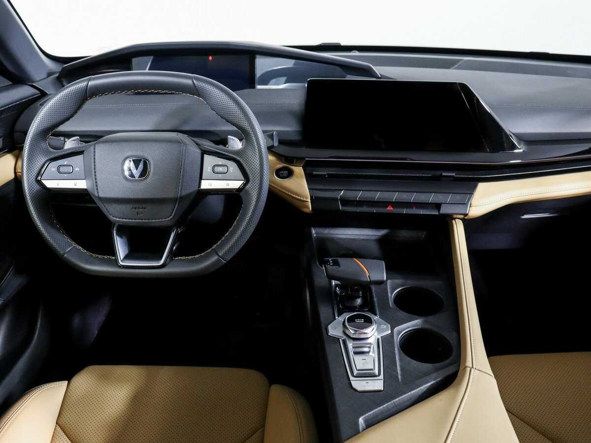 Changan UNI-V, 2023 Фото №9