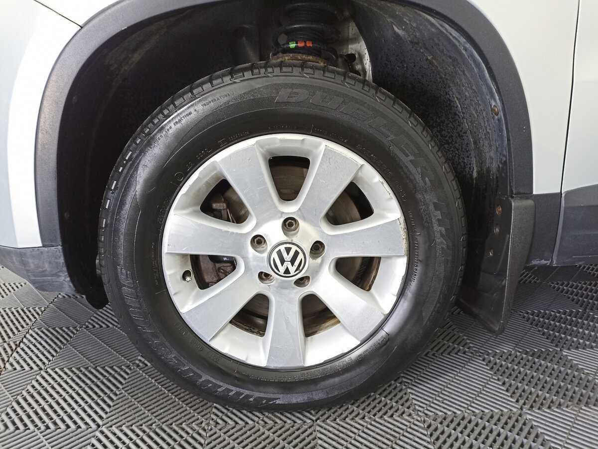 Volkswagen Tiguan, 2010 Фото №14