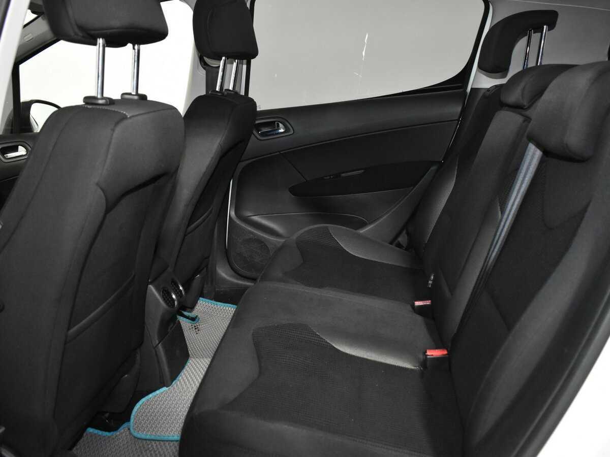 Peugeot 308, 2009 Фото №12