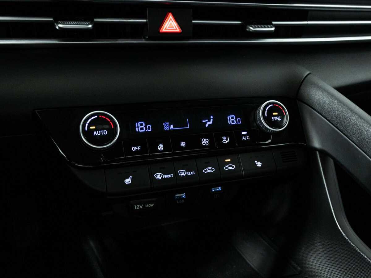 Hyundai Elantra, 2023 Фото №17