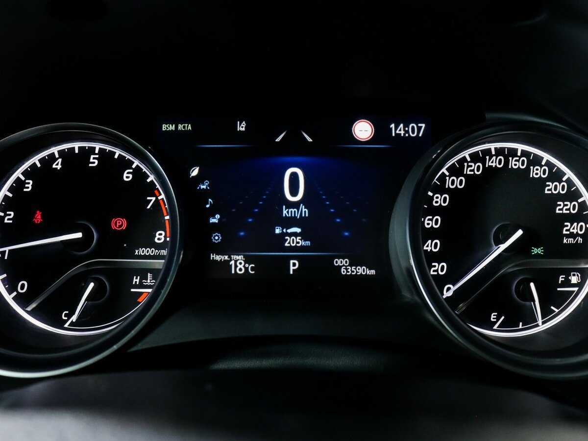 Toyota Camry, 2021 Фото №8