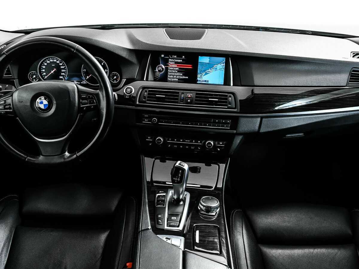 BMW 5 серии 530d xDrive, 2016 Фото №11
