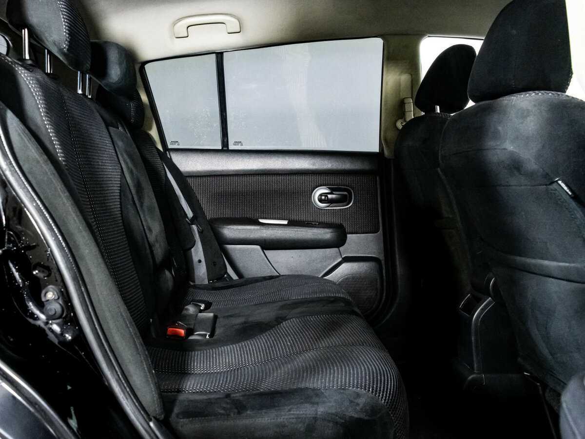 Nissan Tiida, 2011 Фото №11