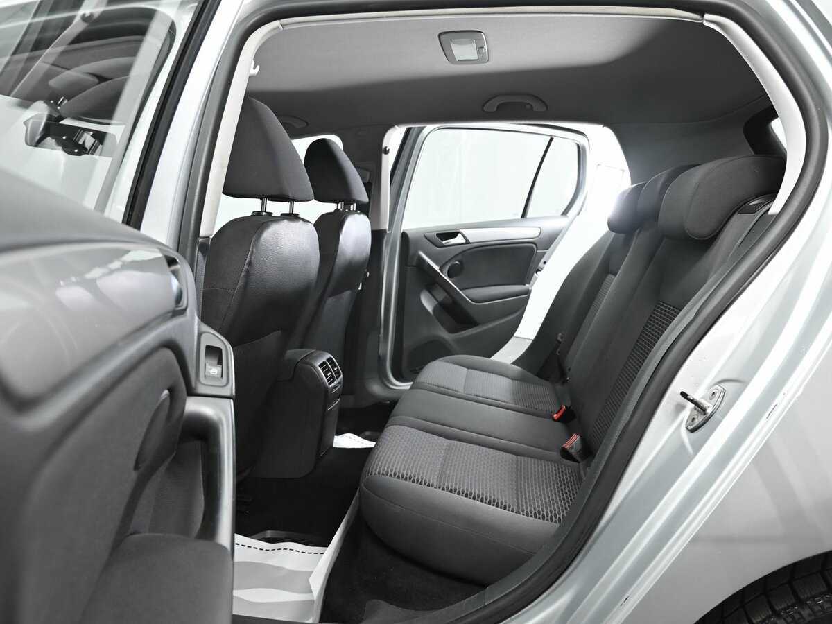 Volkswagen Golf, 2010 Фото №13