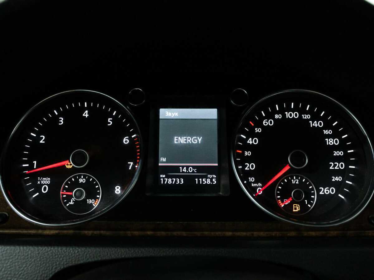 Volkswagen Passat, 2011 Фото №12