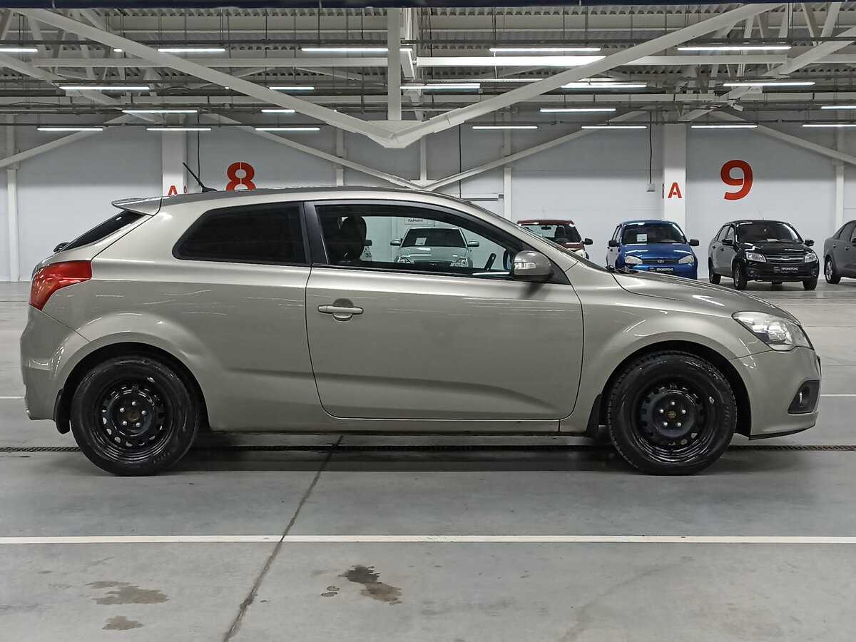 Kia Ceed, 2011 Фото №4