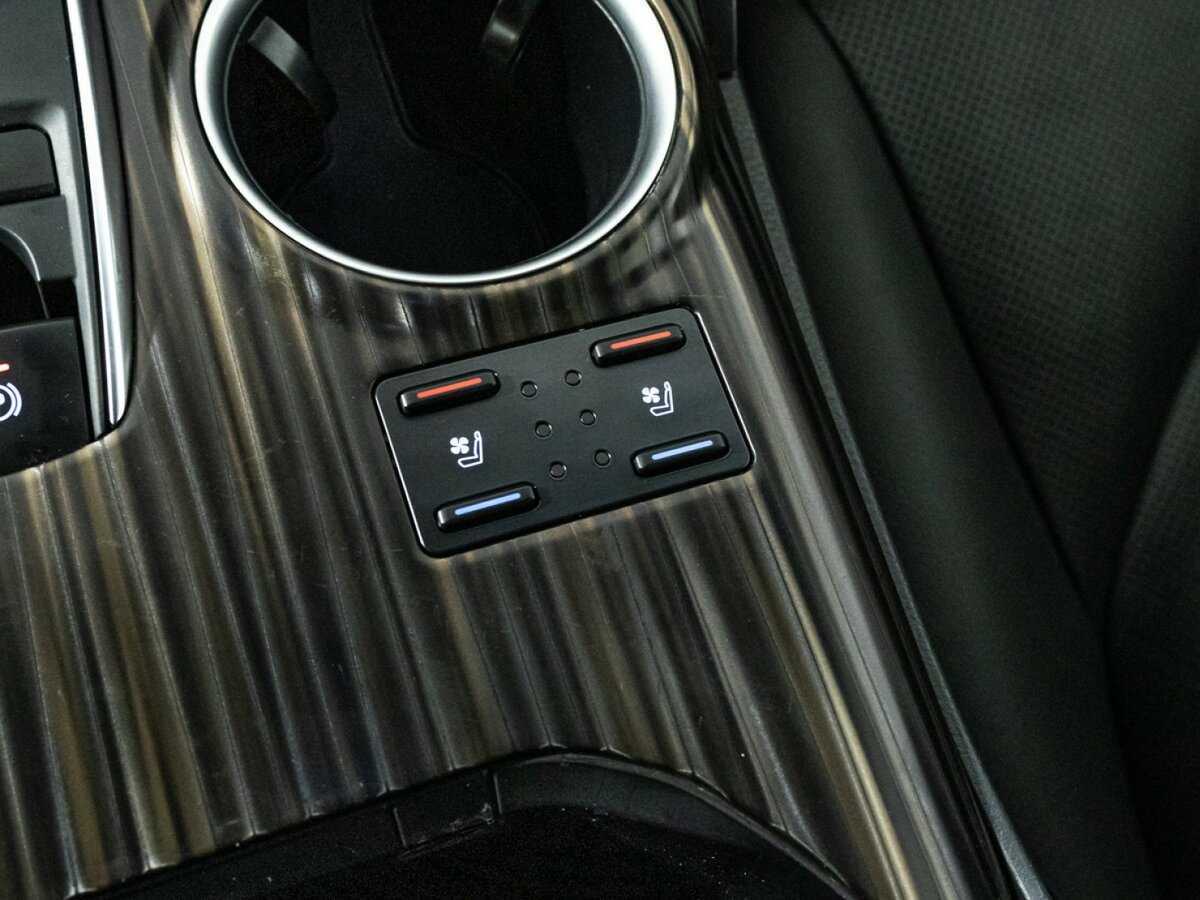 Toyota Camry, 2020 Фото №21