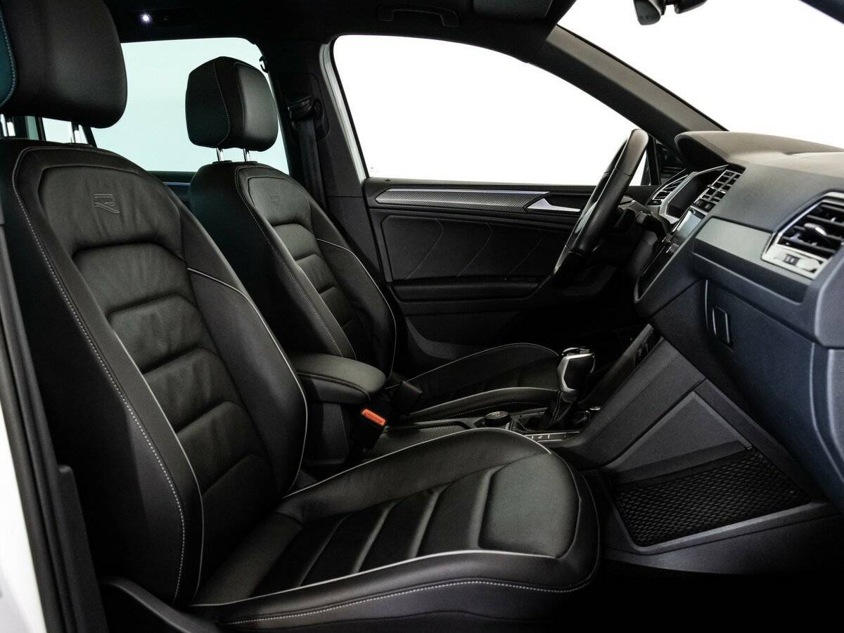 Volkswagen Tiguan, 2021 Фото №20