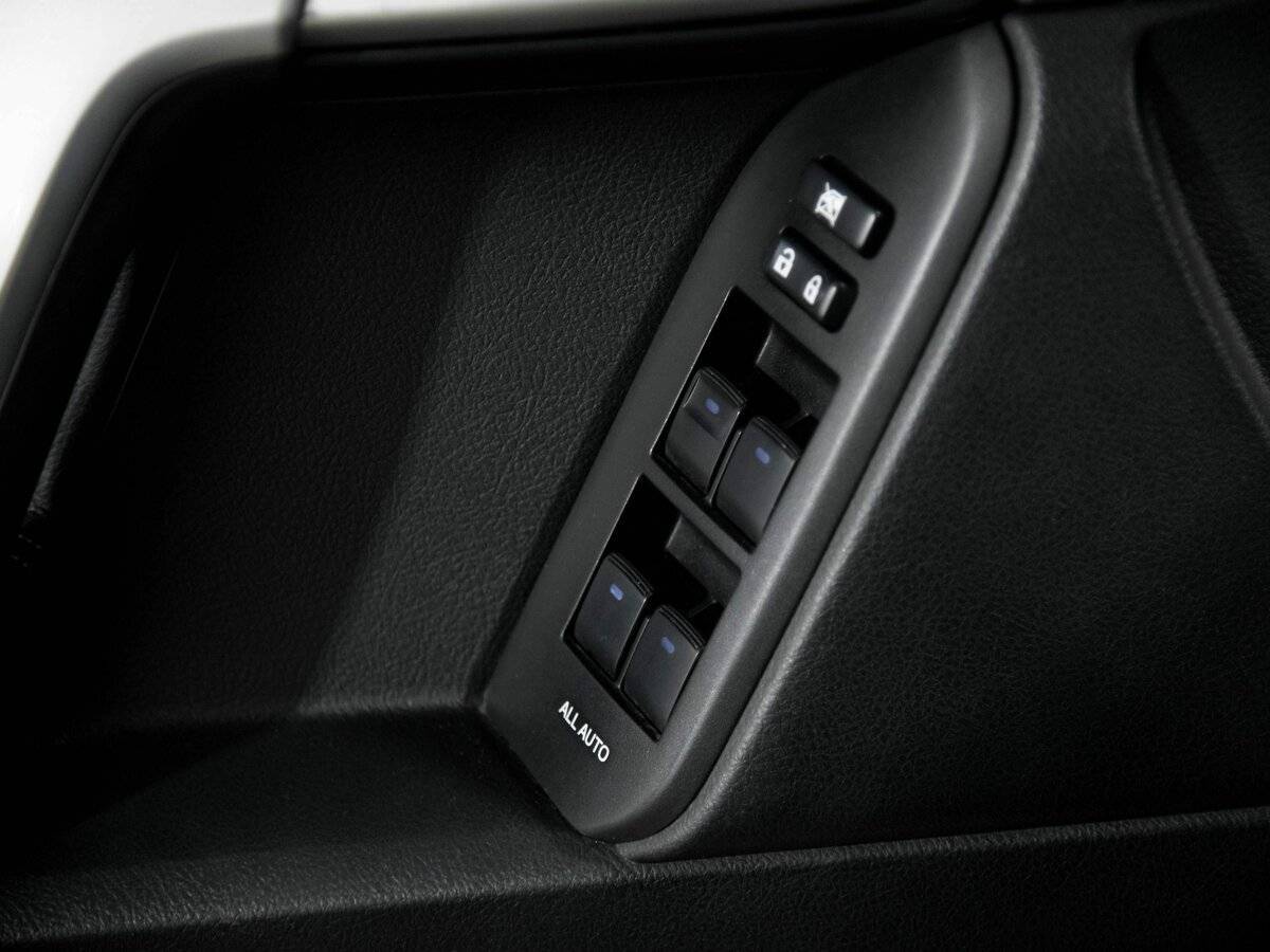 Toyota Land Cruiser Prado, 2017 Фото №18