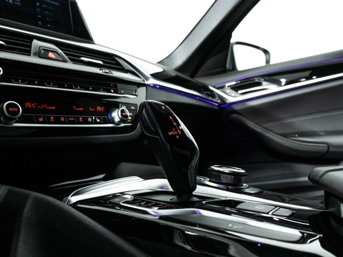 BMW 5 серии 520i, 2017 Фото №20