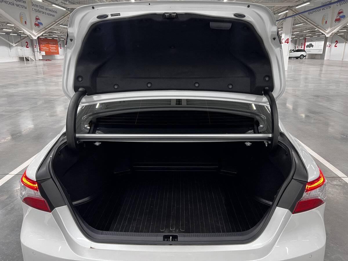 Toyota Camry, 2021 Фото №10