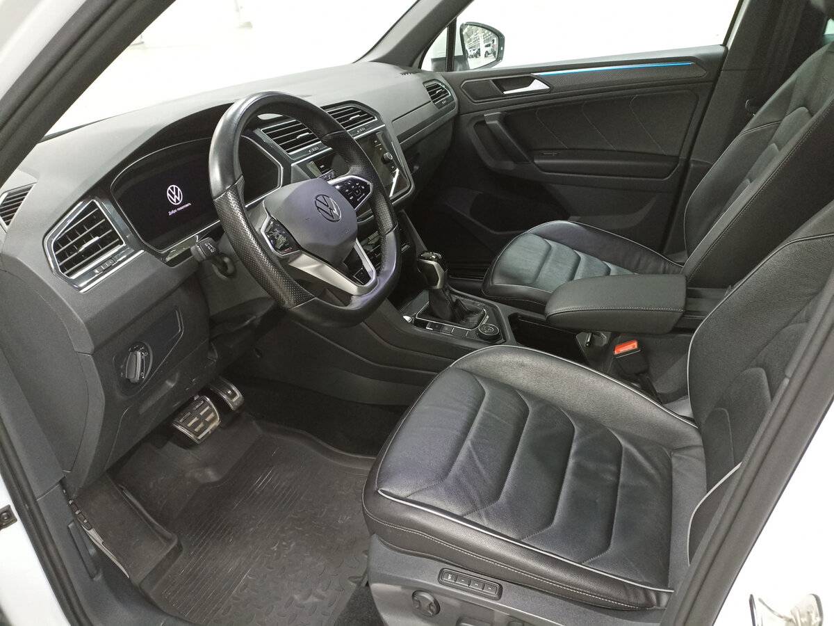 Volkswagen Tiguan, 2021 Фото №16