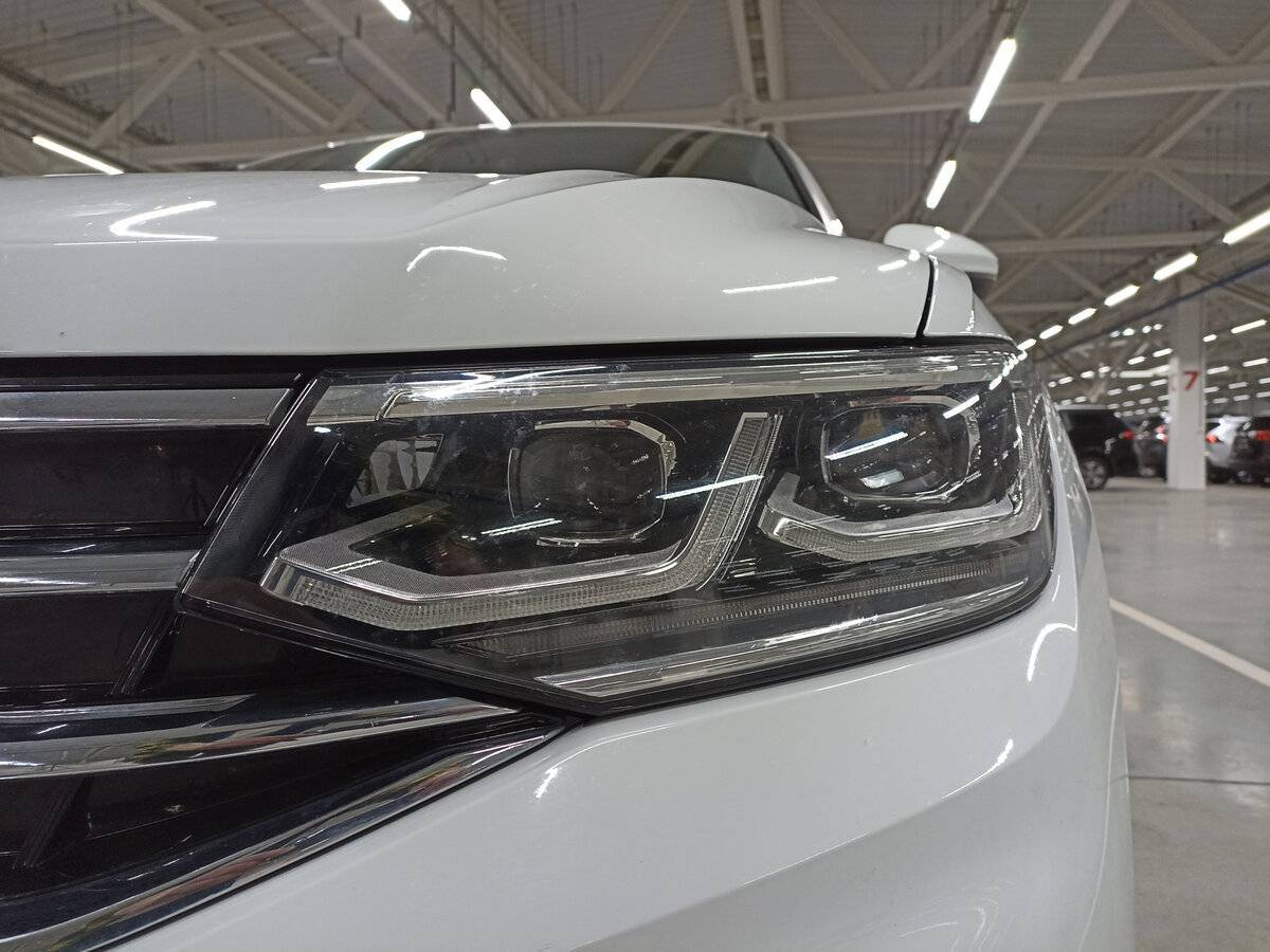 Volkswagen Tiguan, 2021 Фото №17