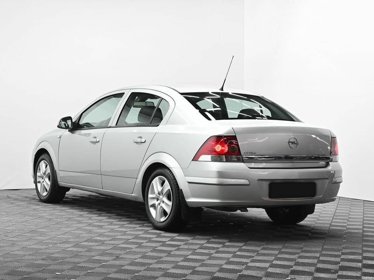 Opel Astra, 2010 - 189 000 км. | Фото №3