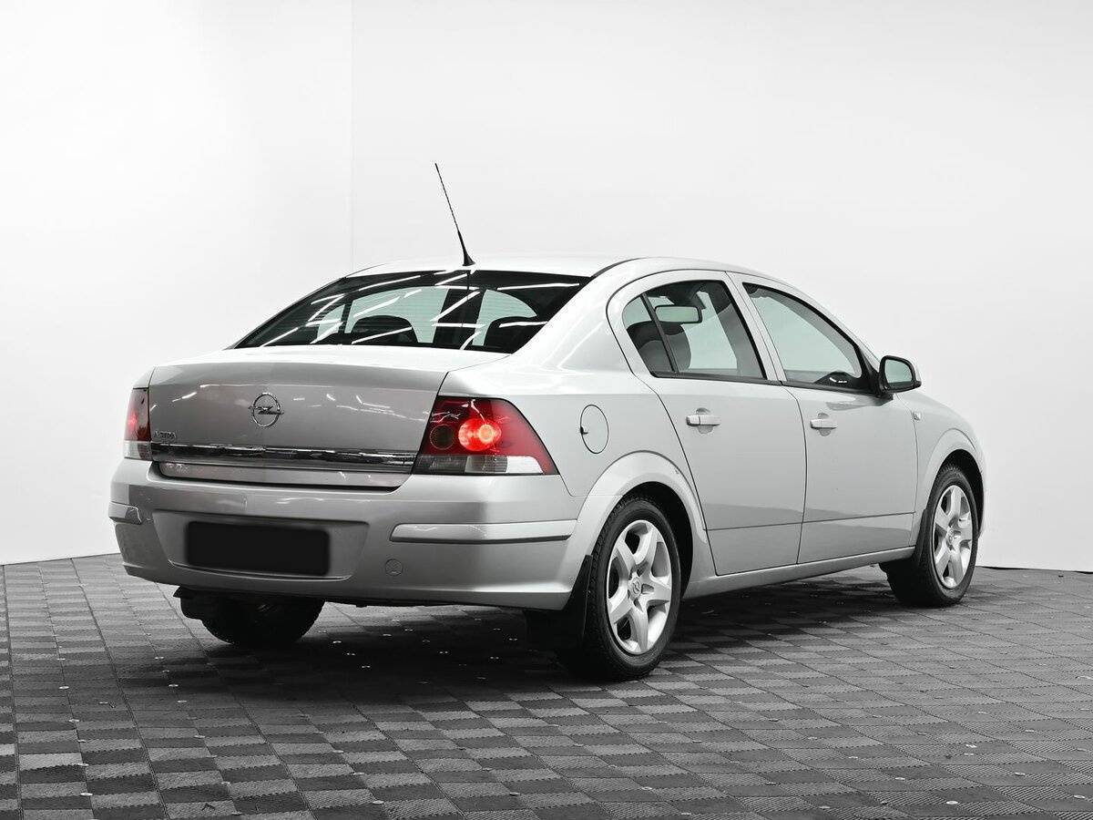 Opel Astra, 2010 - 189 000 км. | Фото №4