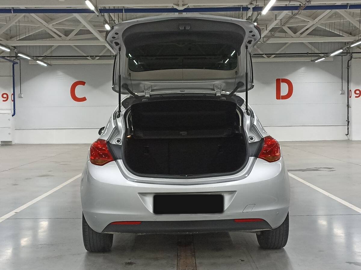 Opel Astra, 2011 Фото №10