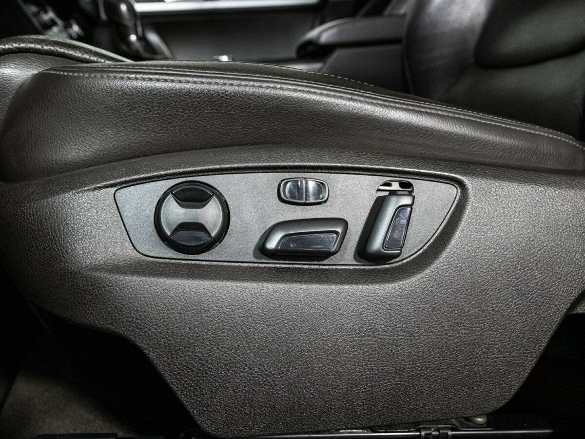 Volkswagen Touareg, 2013 Фото №17