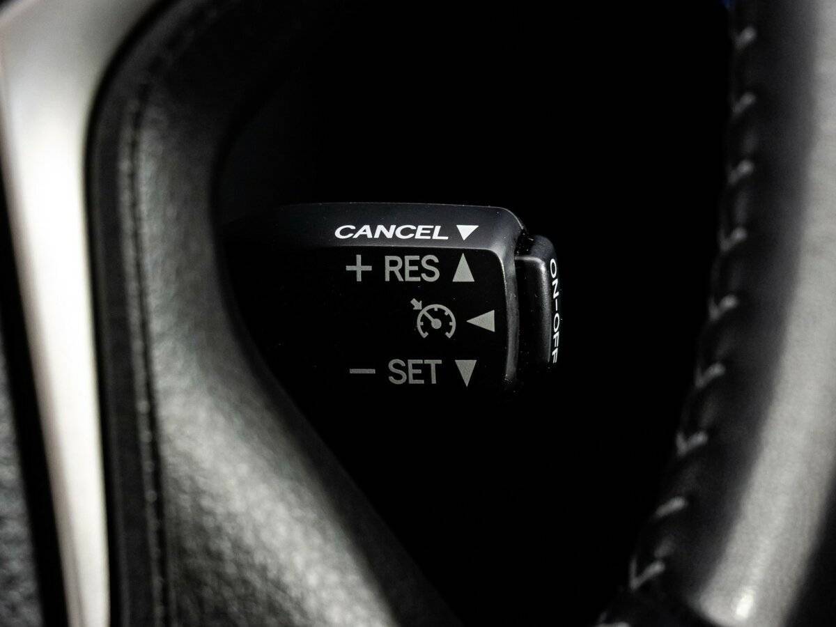 Toyota Land Cruiser Prado, 2018 Фото №19