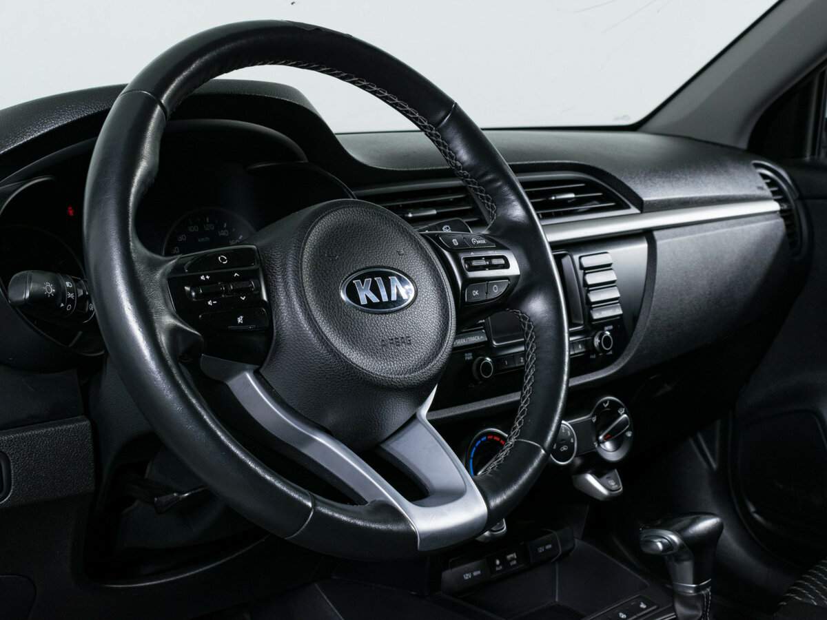 Kia Rio X-Line, 2019 Фото №11