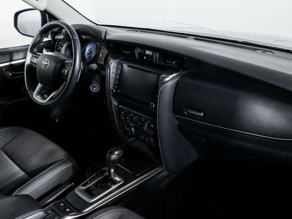Toyota Fortuner, 2021 Фото №4