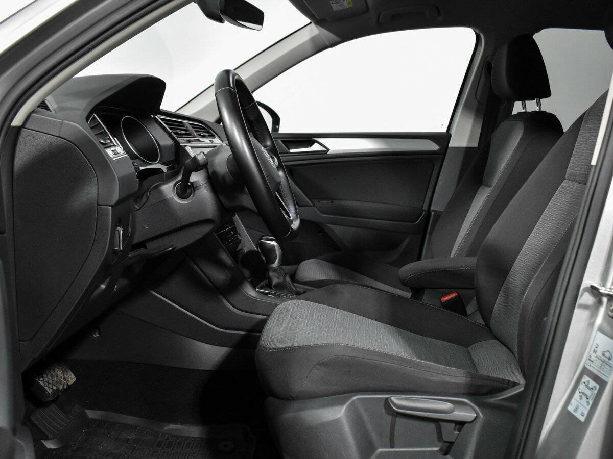 Volkswagen Tiguan, 2021 Фото №10