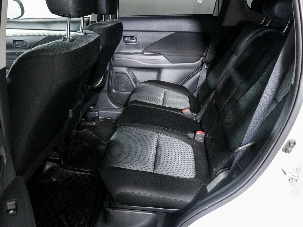 Mitsubishi Outlander, 2015 Фото №7