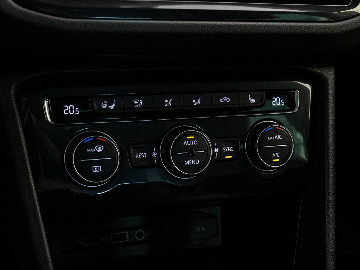 Volkswagen Tiguan, 2019 Фото №15