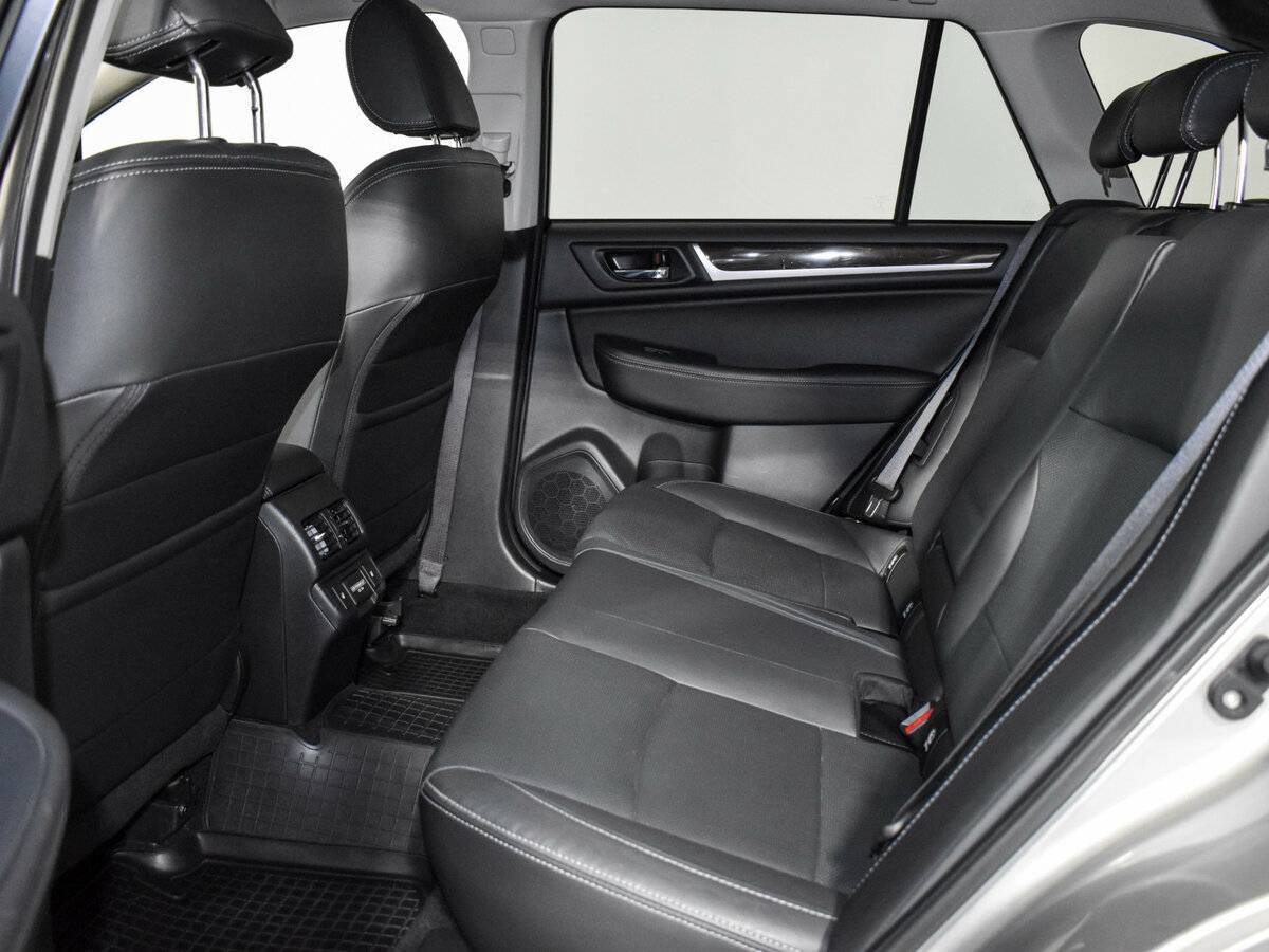 Subaru Outback, 2018 Фото №11