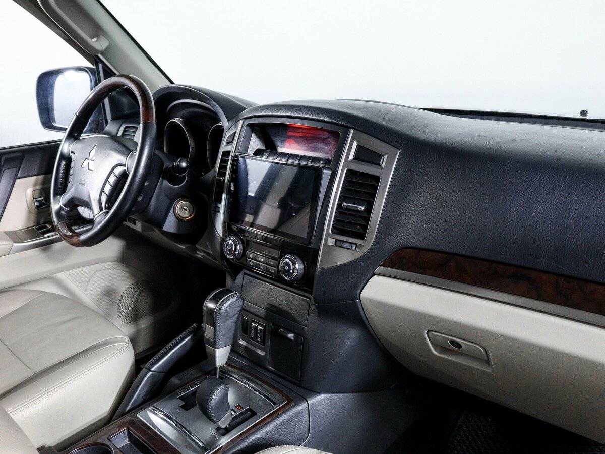 Mitsubishi Pajero, 2017 - 93 675 км. | Фото №6