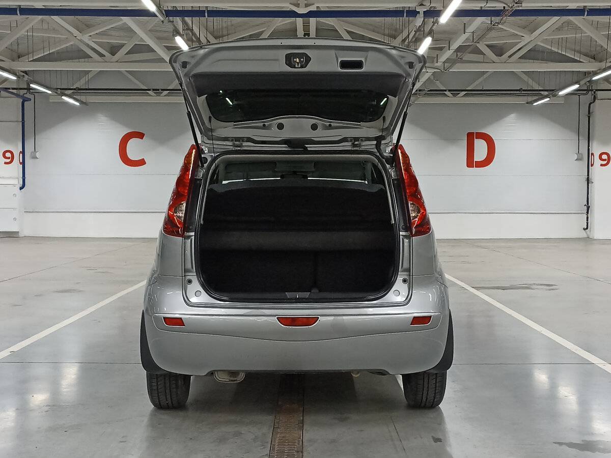 Nissan Note, 2010 Фото №10