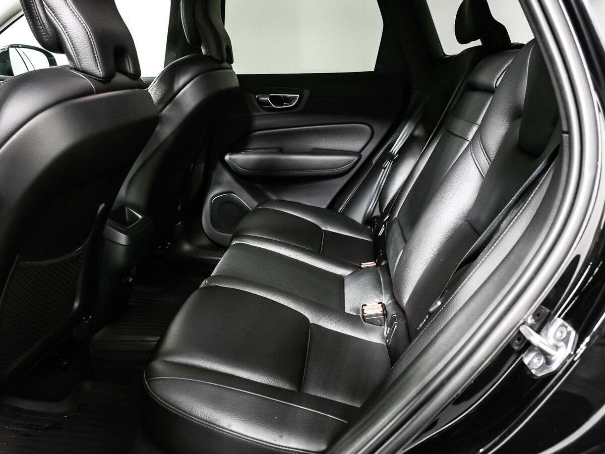 Volvo XC60, 2019 Фото №12