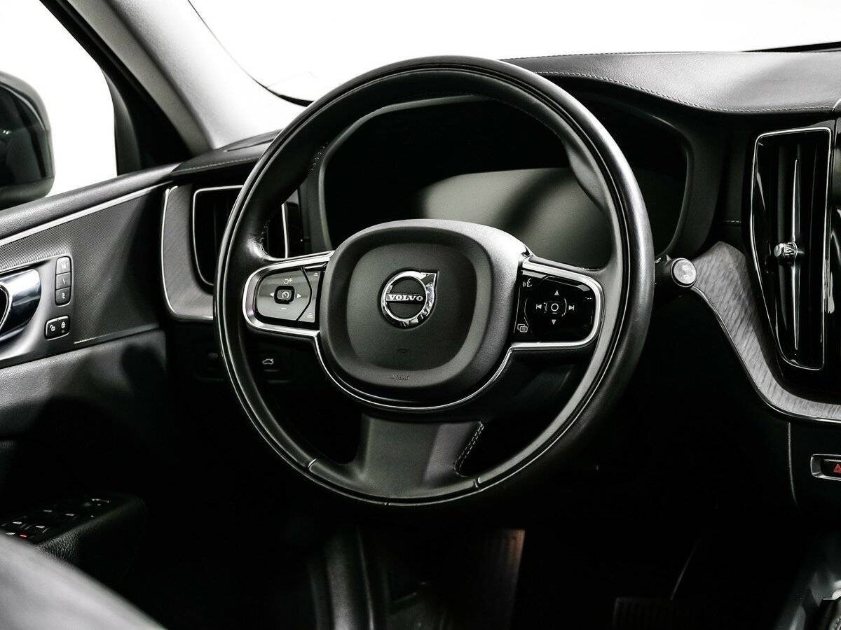 Volvo XC60, 2019 Фото №16