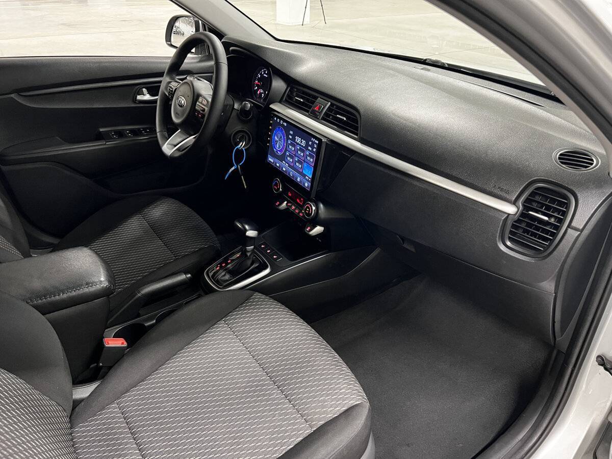 Kia Rio X-Line, 2020 Фото №11