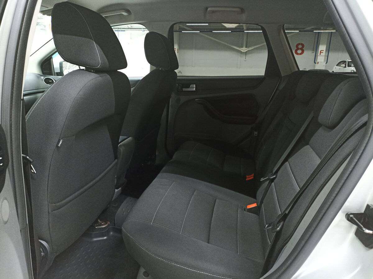 Ford Focus, 2011 Фото №12