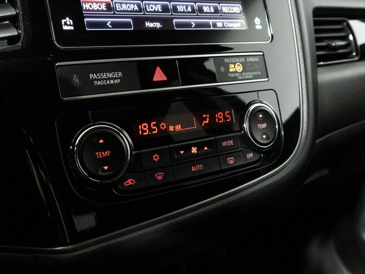 Mitsubishi Outlander, 2018 Фото №16