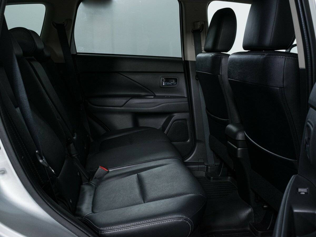 Mitsubishi Outlander, 2015 Фото №11