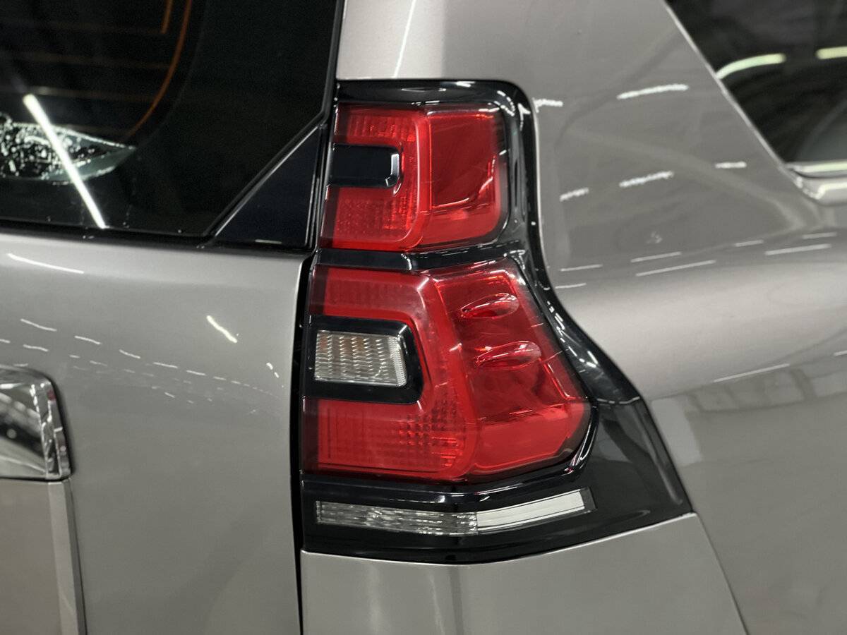 Toyota Land Cruiser Prado, 2017 Фото №9