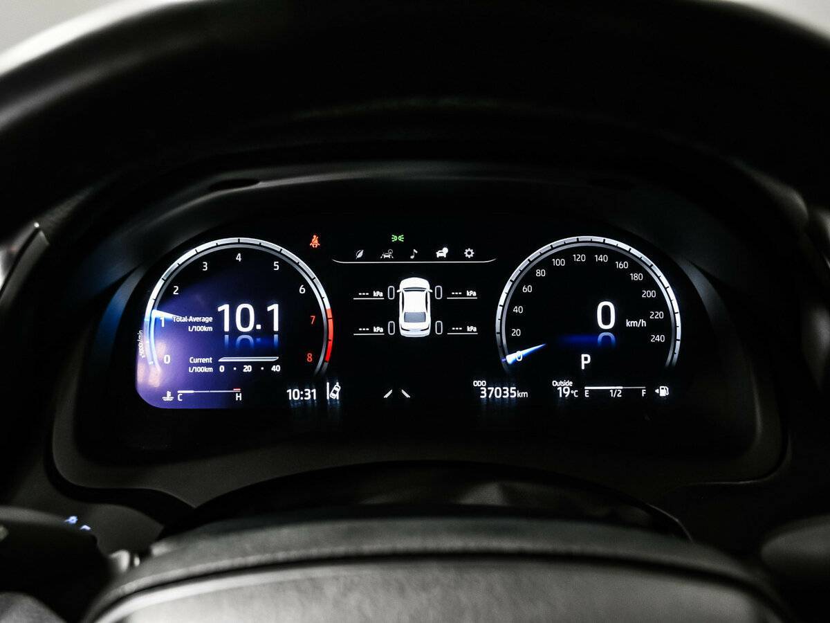 Toyota Camry, 2023 Фото №10