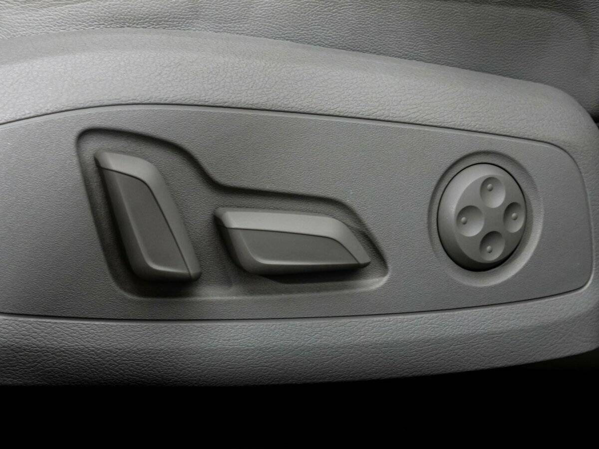 Audi A4, 2017 Фото №26